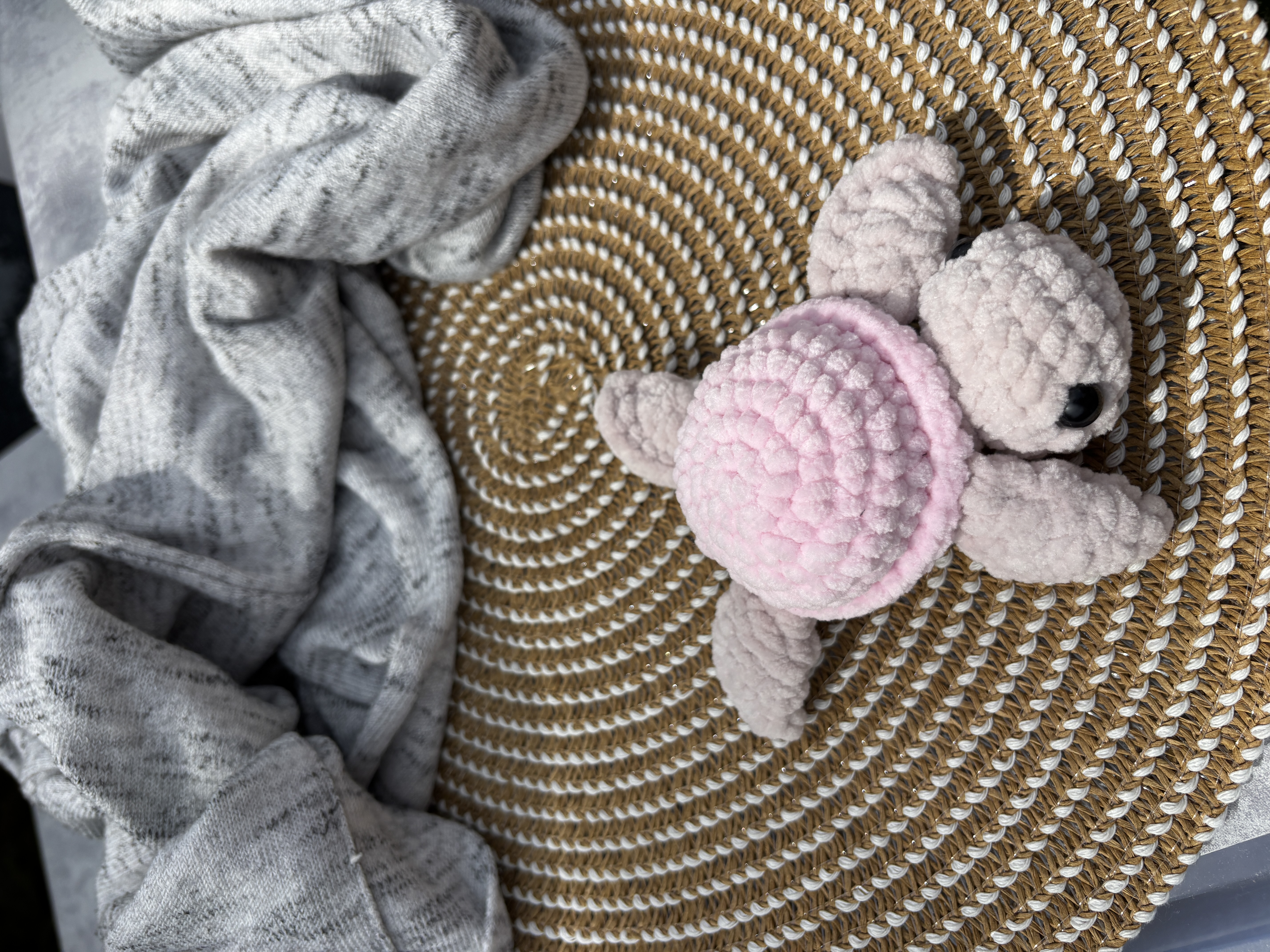 Háčkovaná Želvička světle růžová